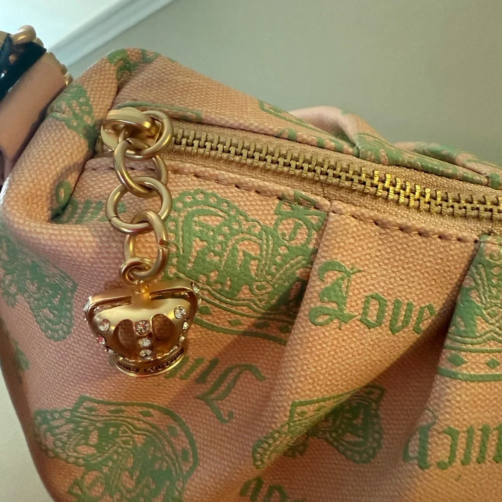 Juicy Couture Juicy Fan Club Shoulder Bag